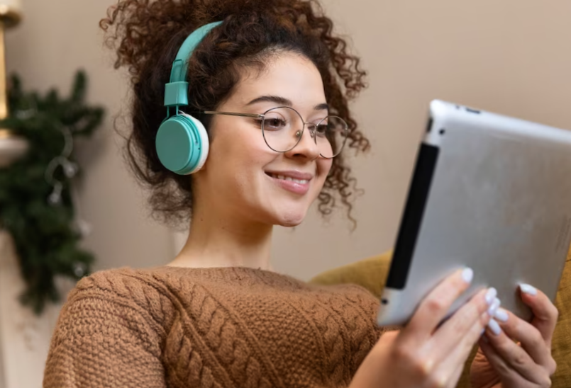 How to Choose the Best Audiobook Platforms for You
