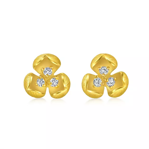 CHOW SANG SANG 999 24K Gold Cultural Blessings Blossom Stud Earrings with Diamonds for Women 95404E