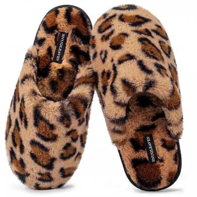 Snug Leaves Women's Scuff Slippers Fuzzy House Shoes Cheetah Brown,7-8 US
