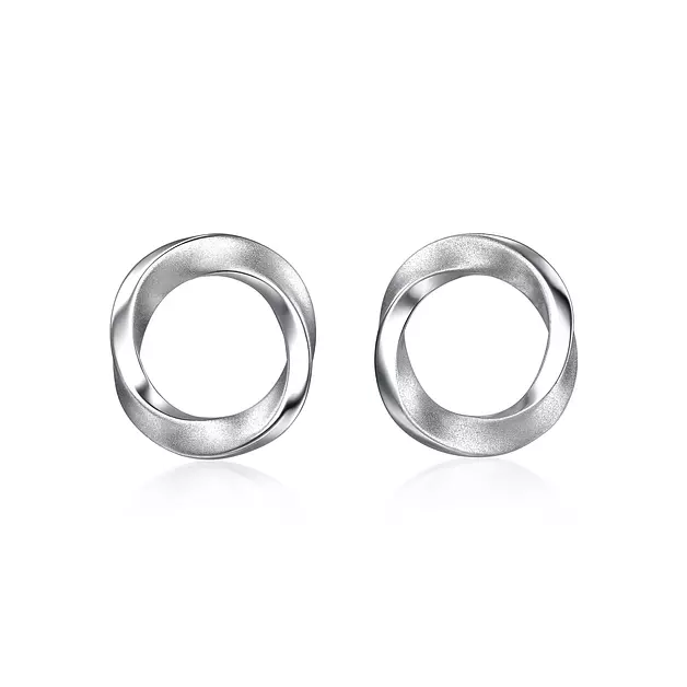 CHOW SANG SANG 950 Platinum Essence Möbius Loop Earrings for Women 96367E